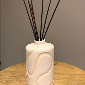 White Ceramic Reed Diffuser